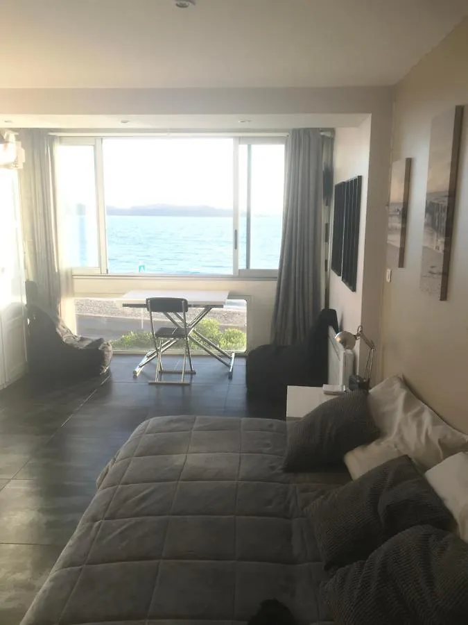 T2 Les Pieds Dans L Eau Vue Mer Apartment Six-Fours-les-Plages 0*,  France