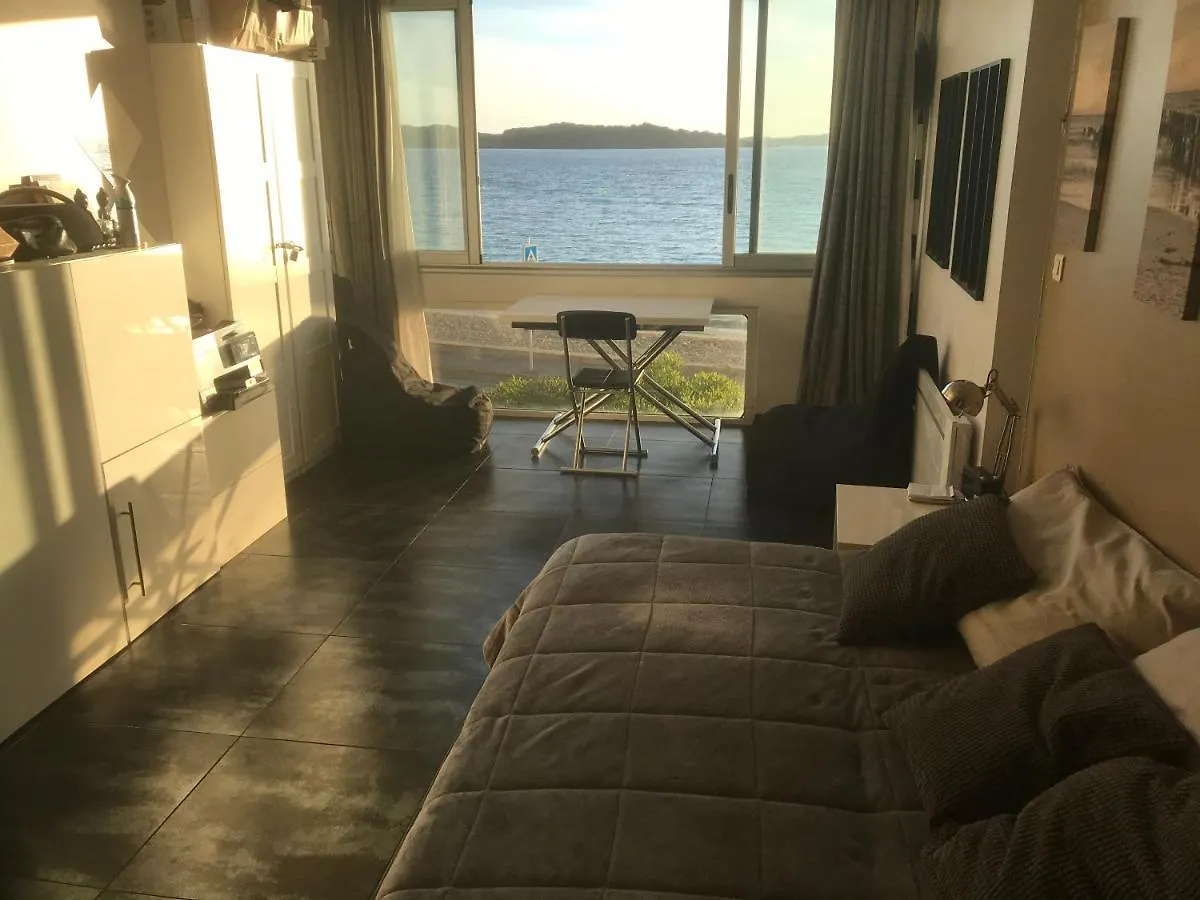 T2 Les Pieds Dans L Eau Vue Mer Apartment Six-Fours-les-Plages
