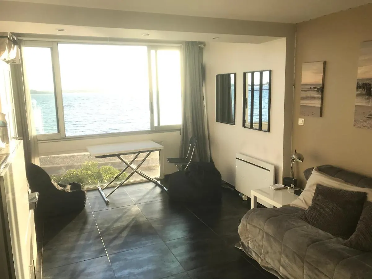 T2 Les Pieds Dans L Eau Vue Mer Apartment Six-Fours-les-Plages France