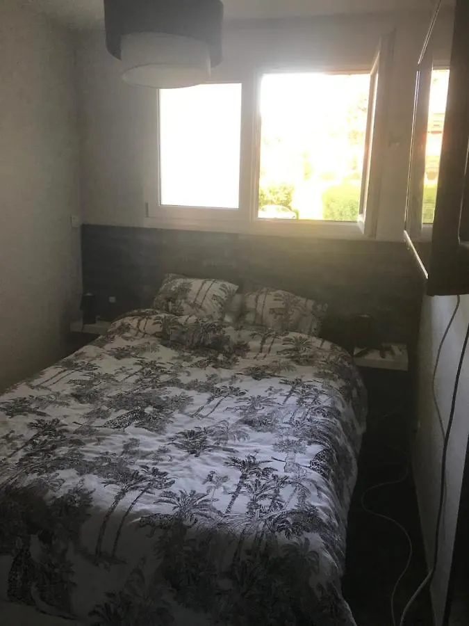 T2 Les Pieds Dans L Eau Vue Mer Apartment Six-Fours-les-Plages France