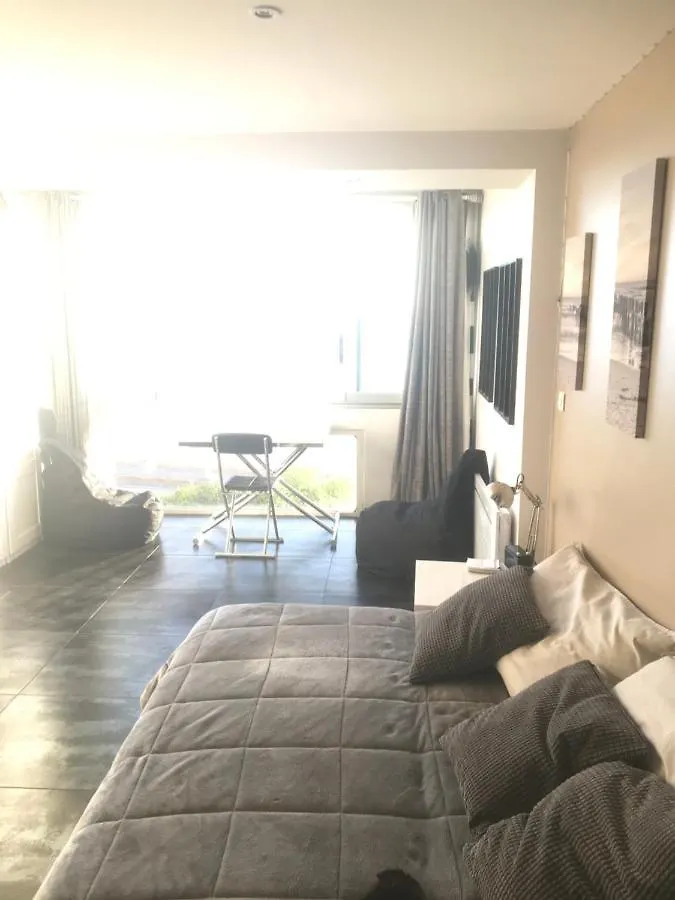 T2 Les Pieds Dans L Eau Vue Mer Apartment Six-Fours-les-Plages France